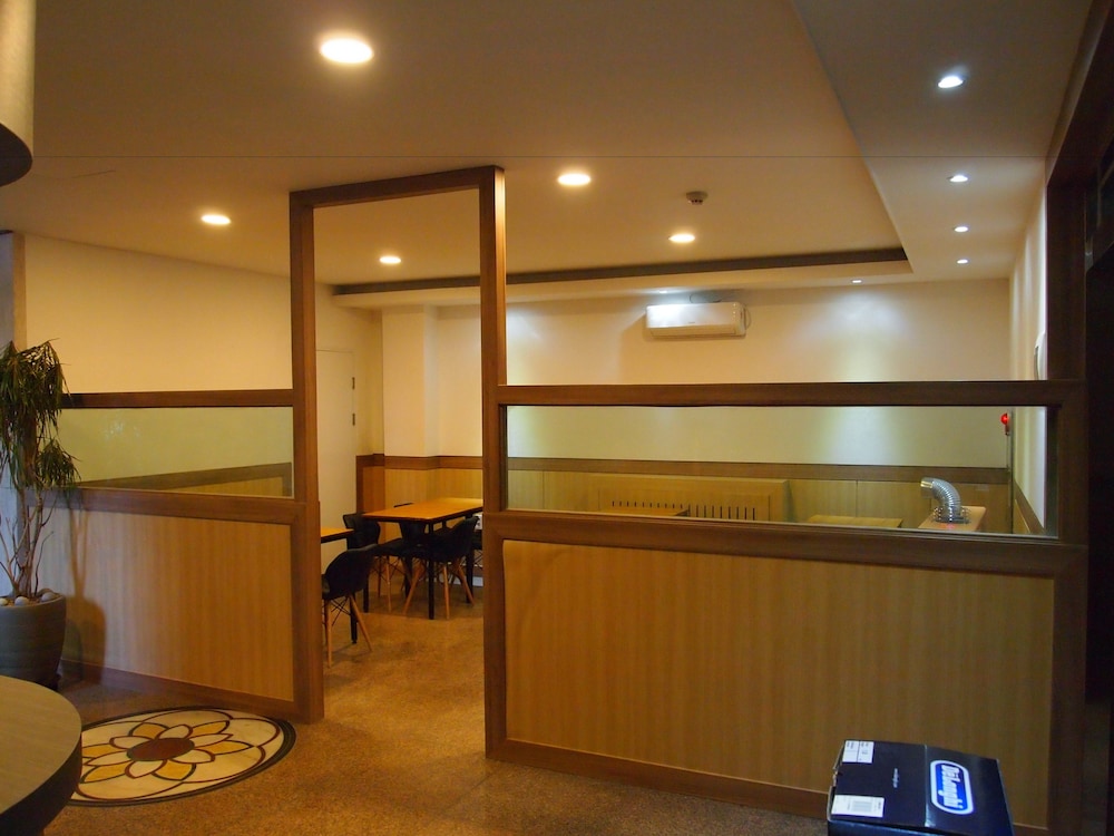 Traum Hotel &amp; Condo 10/55