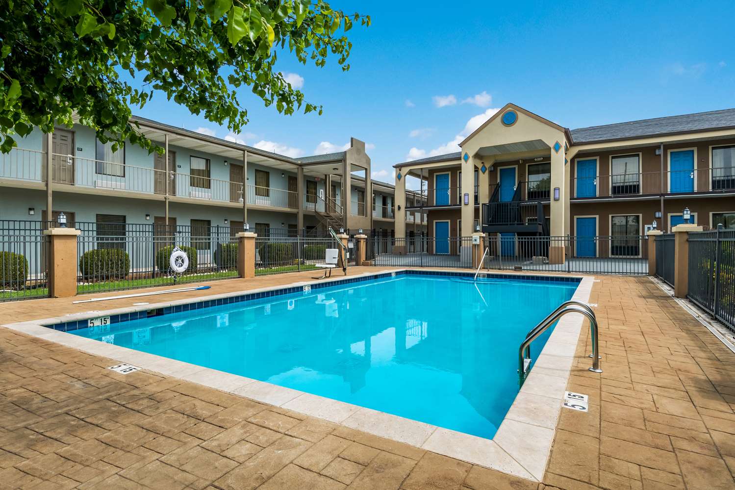 Surestay Plus Hotel By Best Western Jackson 22/25