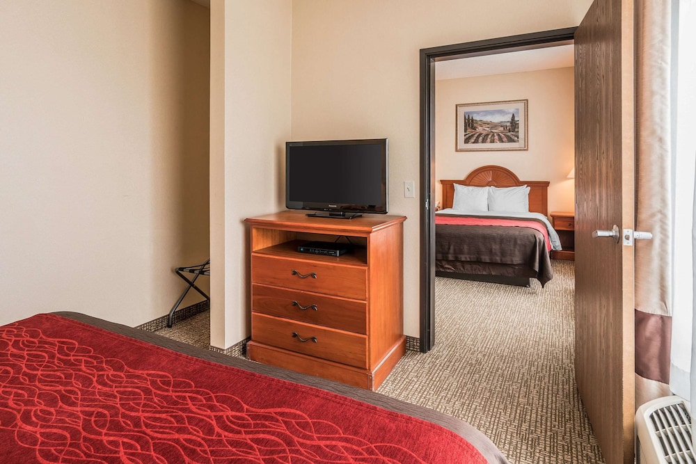 Comfort Inn and Suites Hermiston, OR 17/47