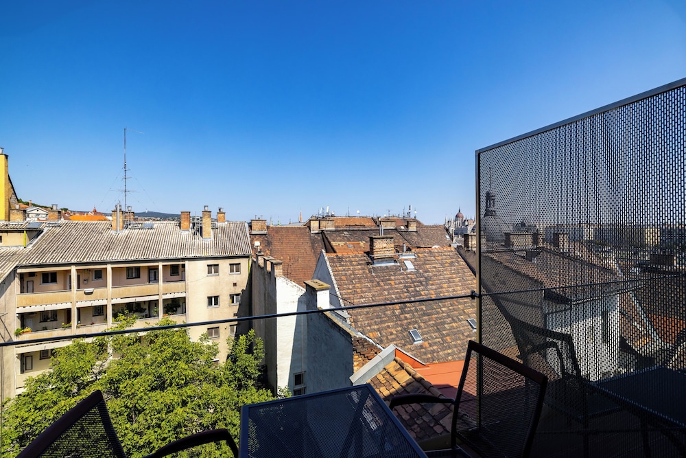 Carlton Hotel Buda Castle 57/64