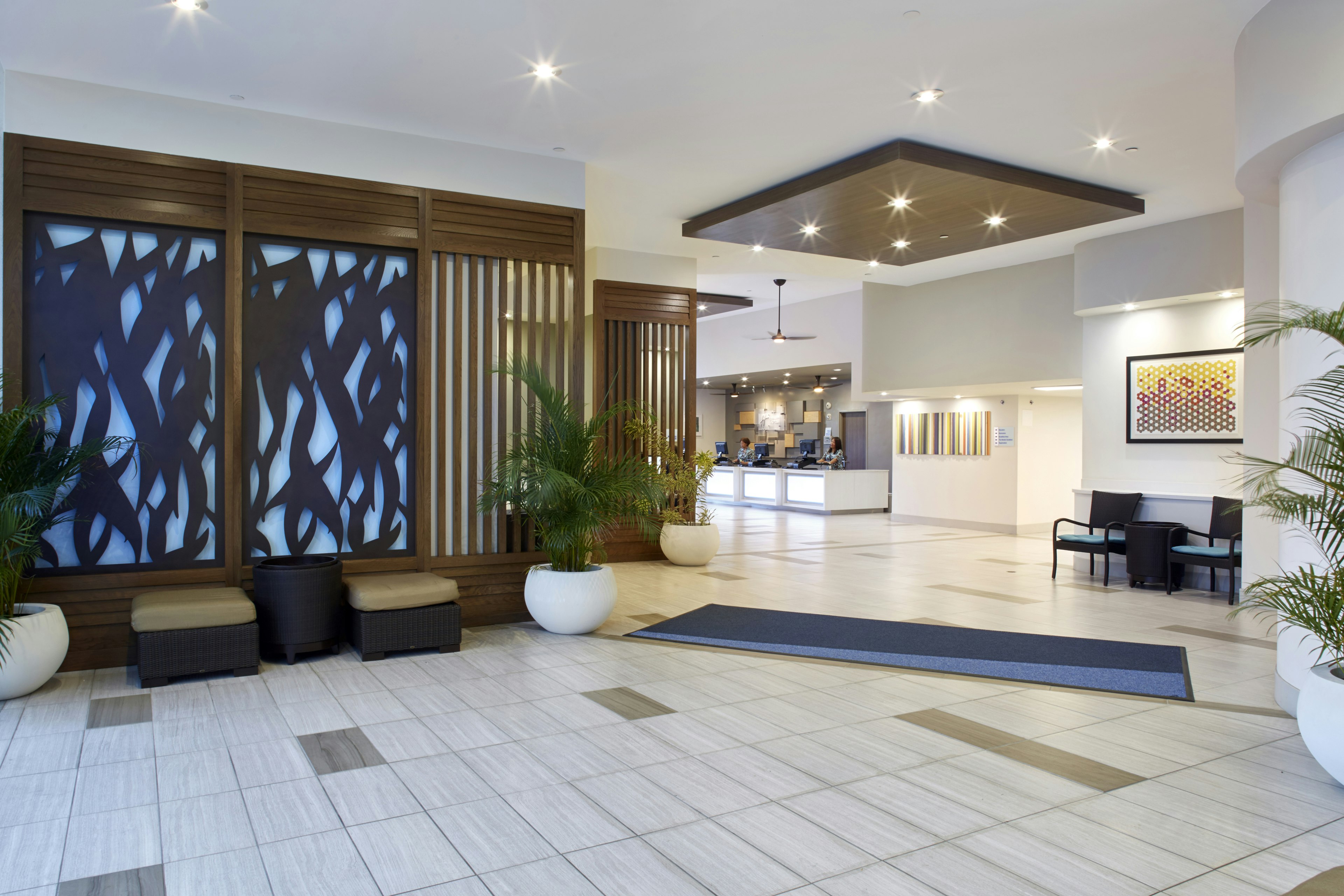 Holiday Inn Express Waikiki 18/77