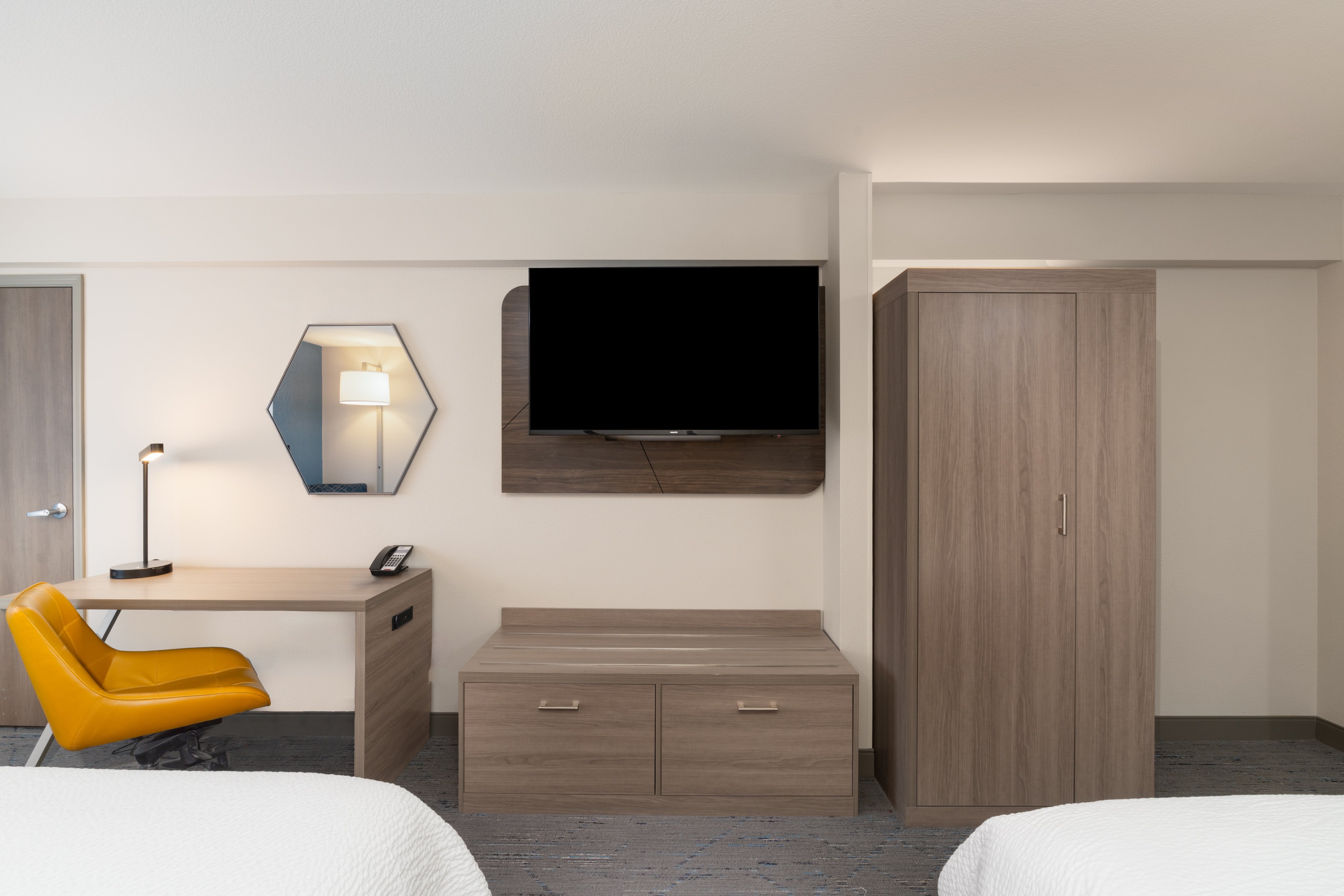 HOLIDAY INN EXPRESS HOTEL AND SUITES BOZEMAN WEST 30/75
