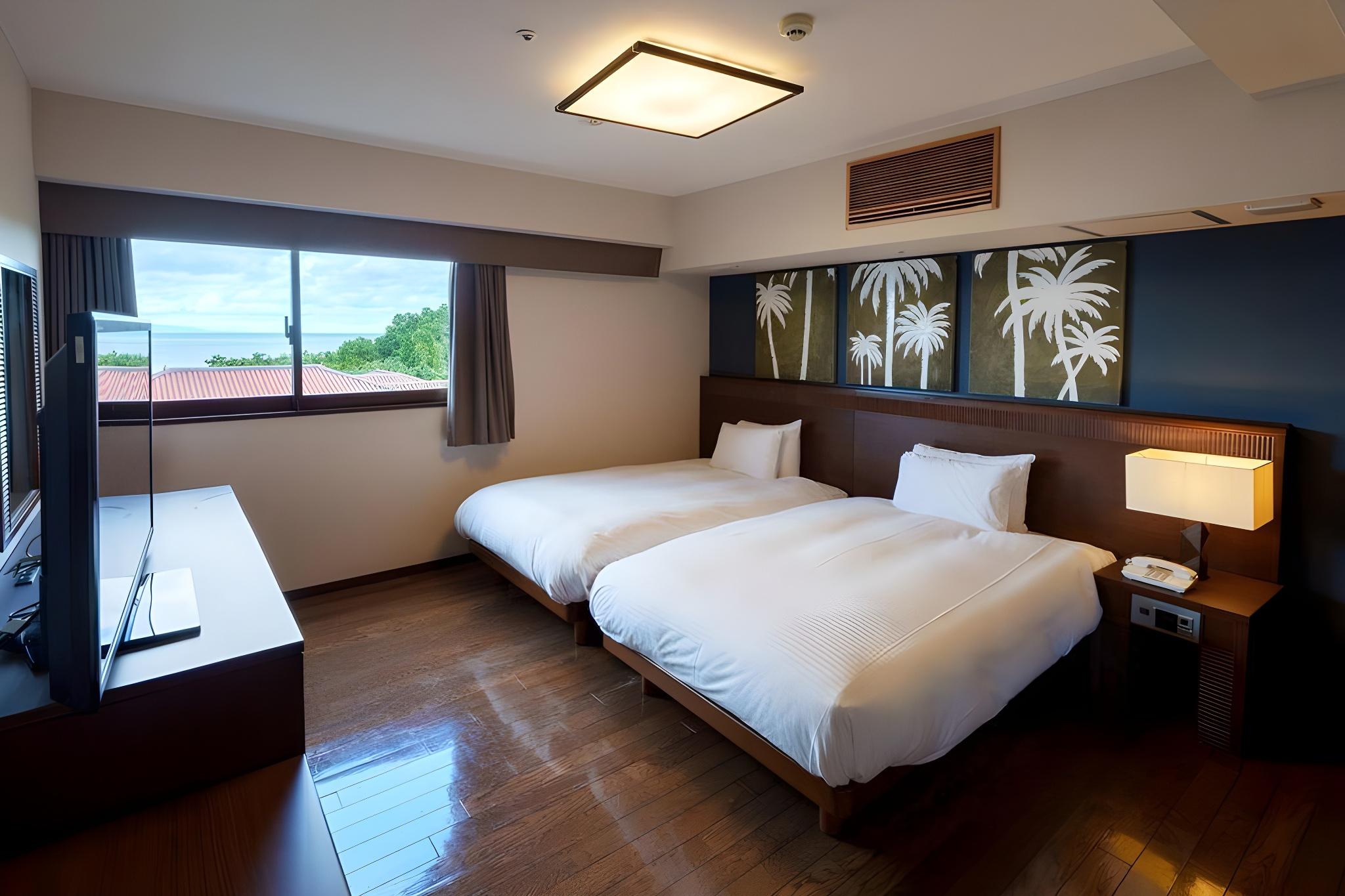 Suite, Ocean Wing, Corner