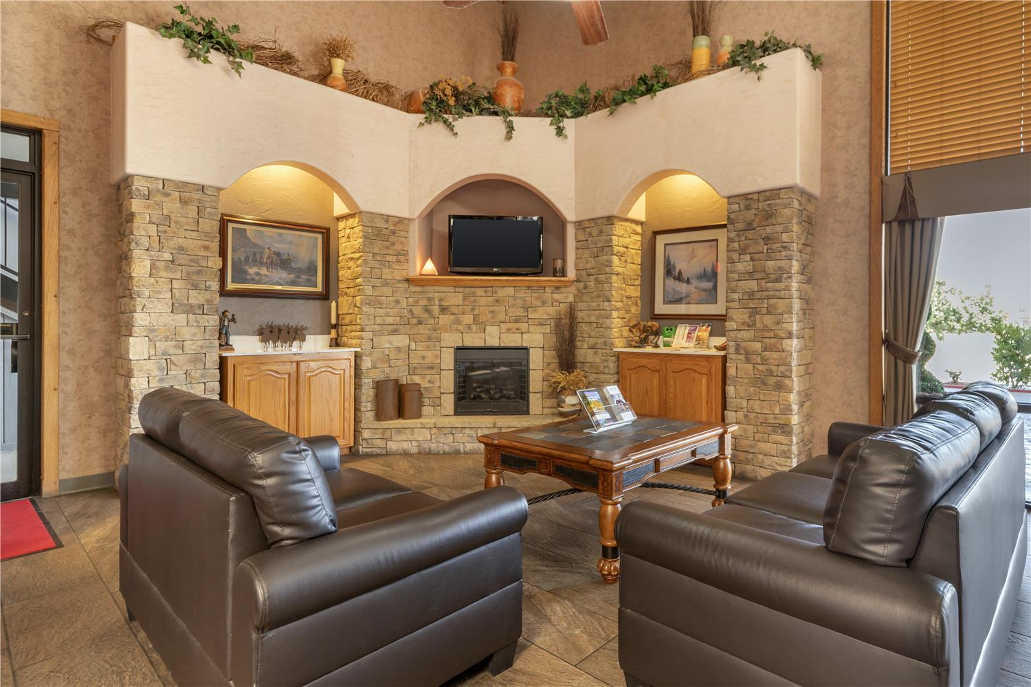 Surestay Plus Hotel By Best Western Poteau 26/36