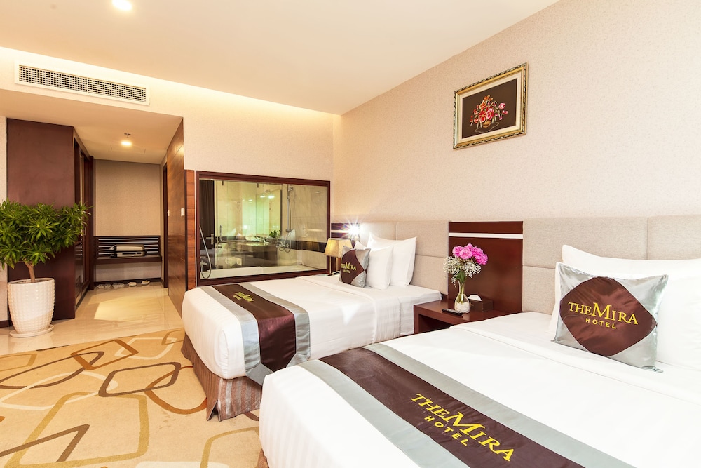 The Mira Hotel 12/50