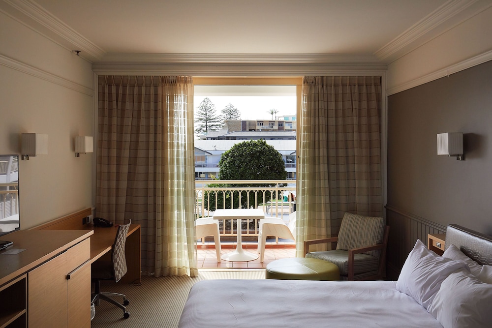 Crowne Plaza Terrigal 51/75