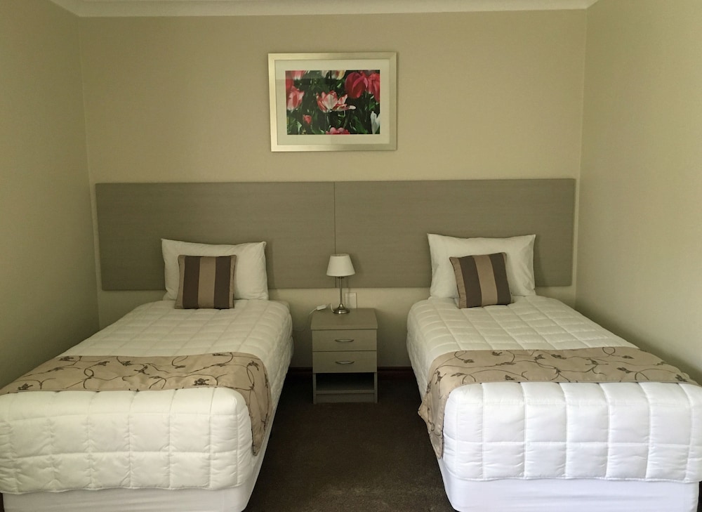 Silver Sands Resort 9/42