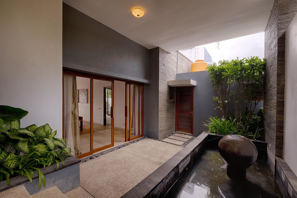 Kutus Kutus Keramas Villa 21/51