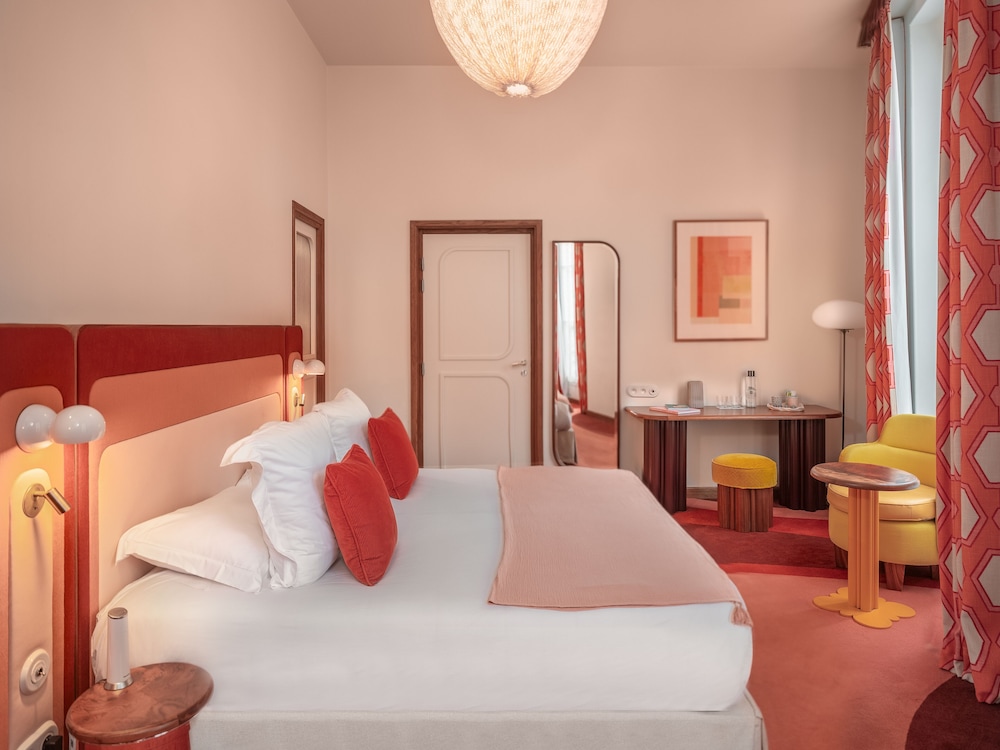 غرفة بريميوم رباعية بسرير كوين، Hotel Saint Andre Des Arts 2/3