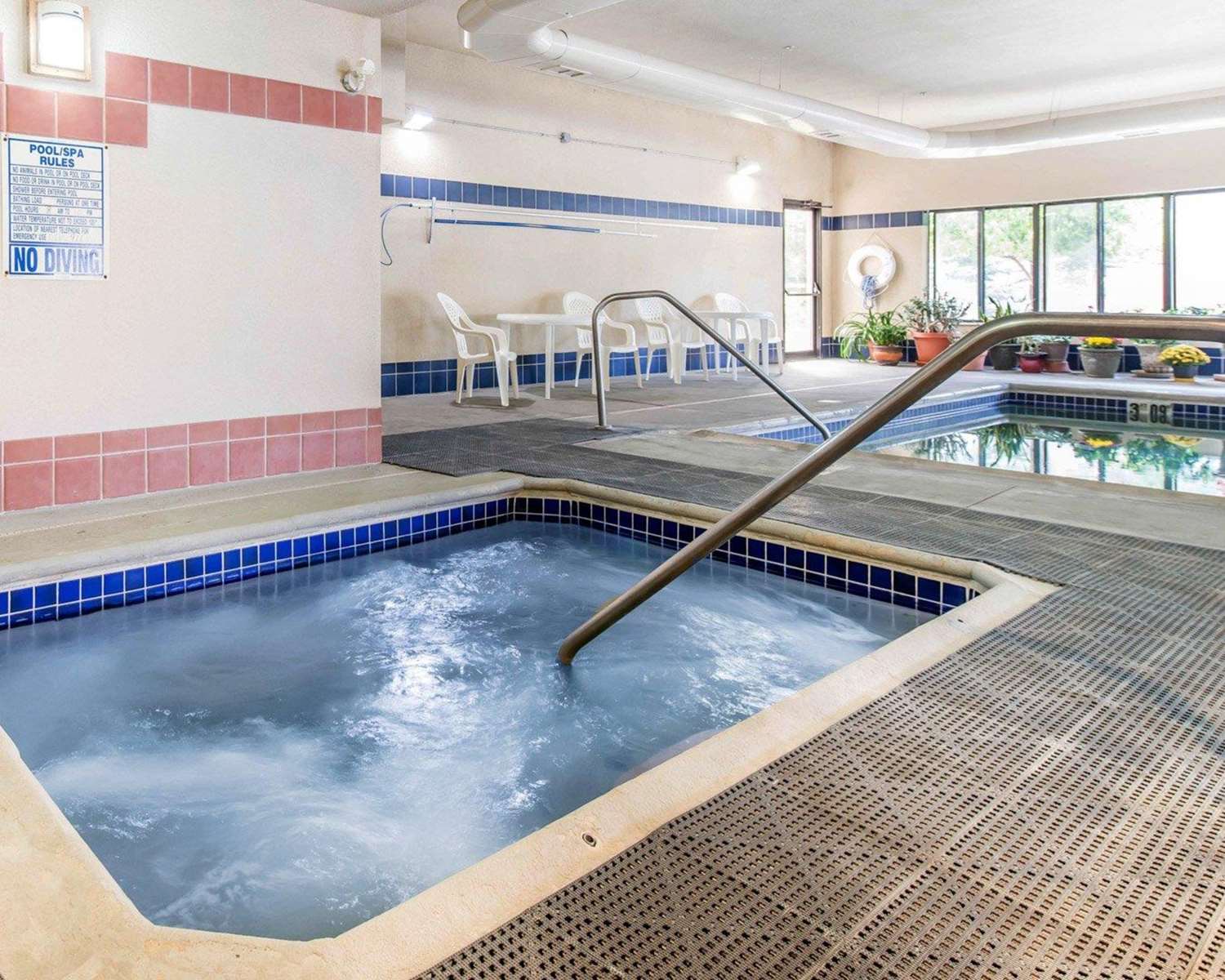 swimming pool spa