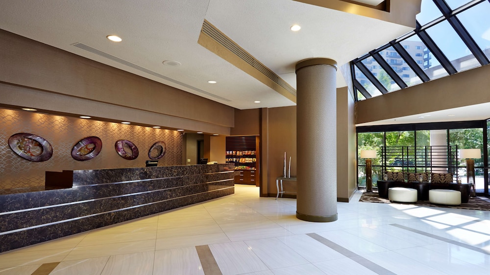 Embassy Suites By Hilton Crystal City National Airport 5/65