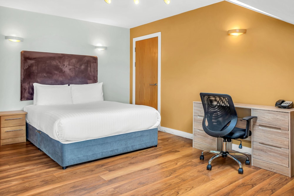 Roomzzz Leeds Headingley 20/49