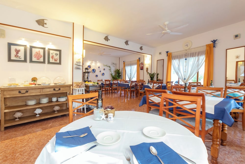 Manolita Hostal 52/71