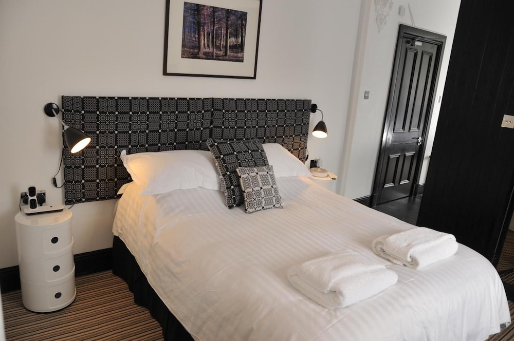 manorhaus Llangollen 17/50