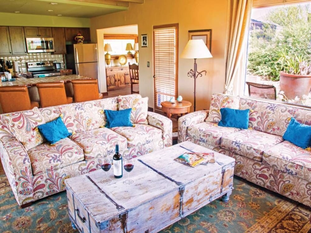 Hacienda Del Sol Ranch Resort 39/79