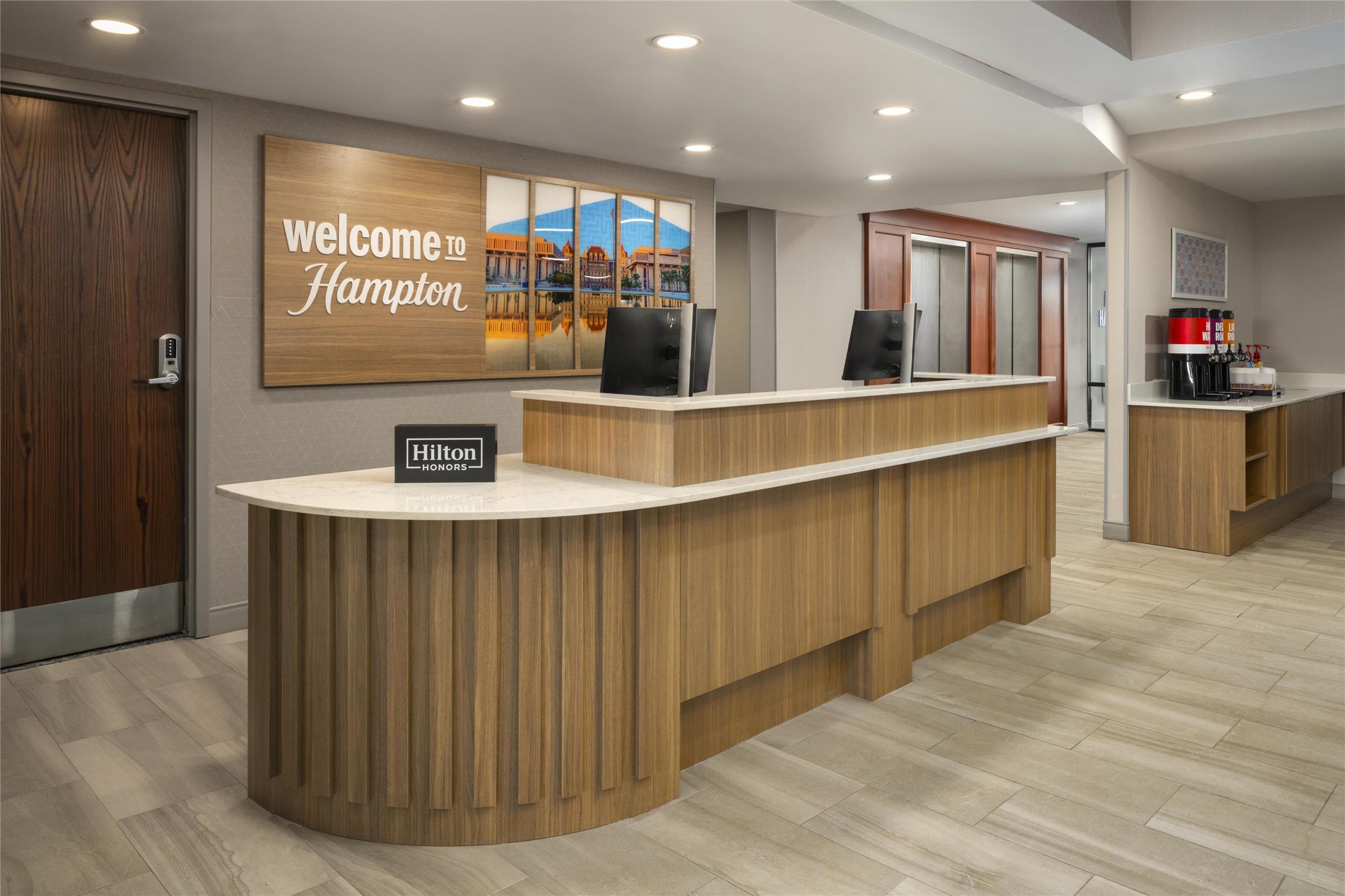 Hampton Inn York 8/53