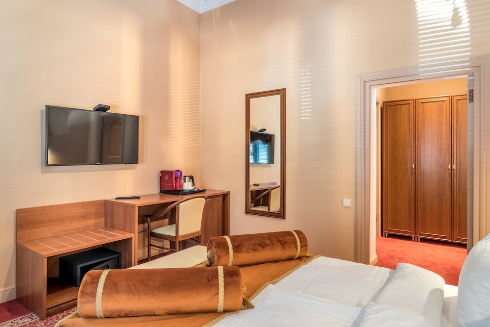 Golden Tulip Borjomi 28/73