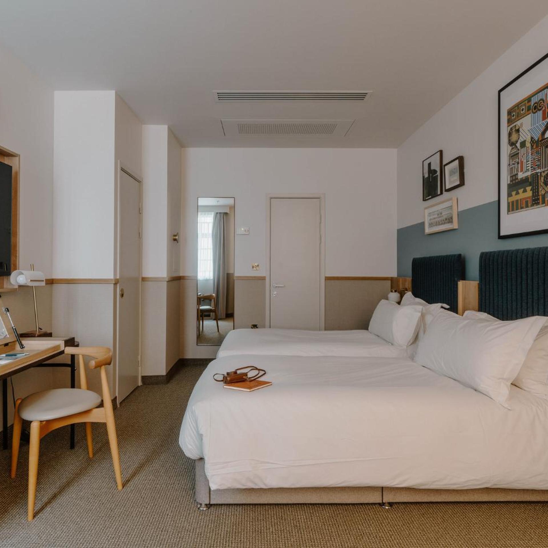 Superior, King Bed, Queen Bed