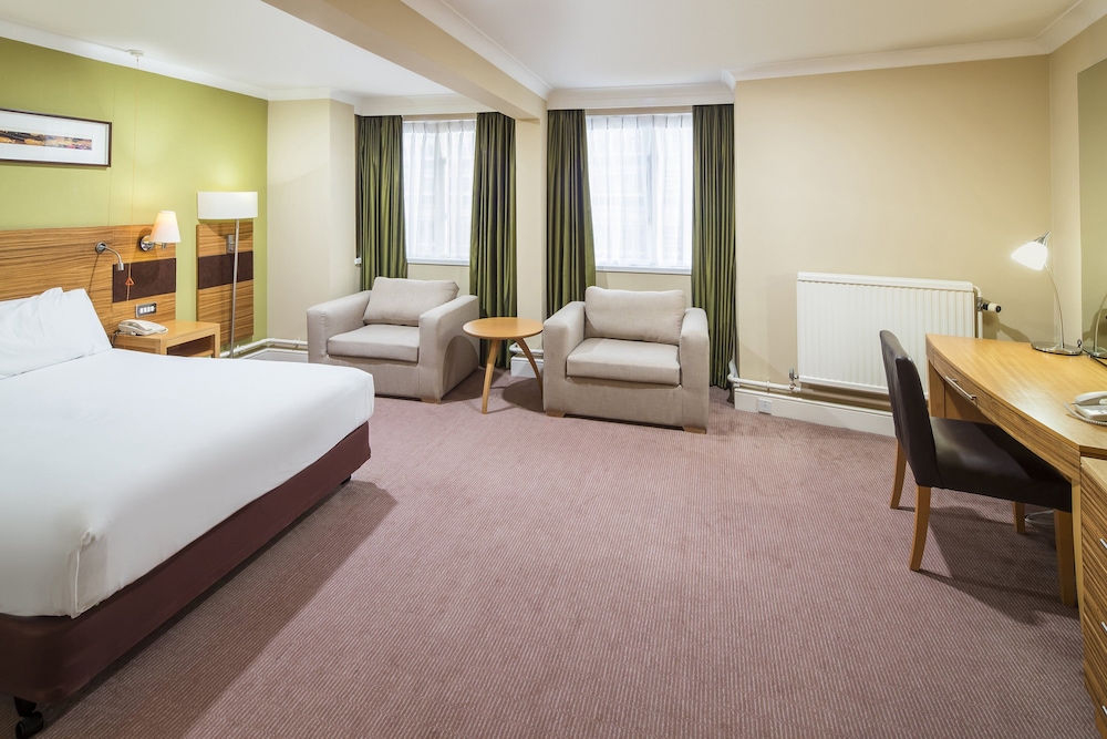 Crowne Plaza Chester 16/71