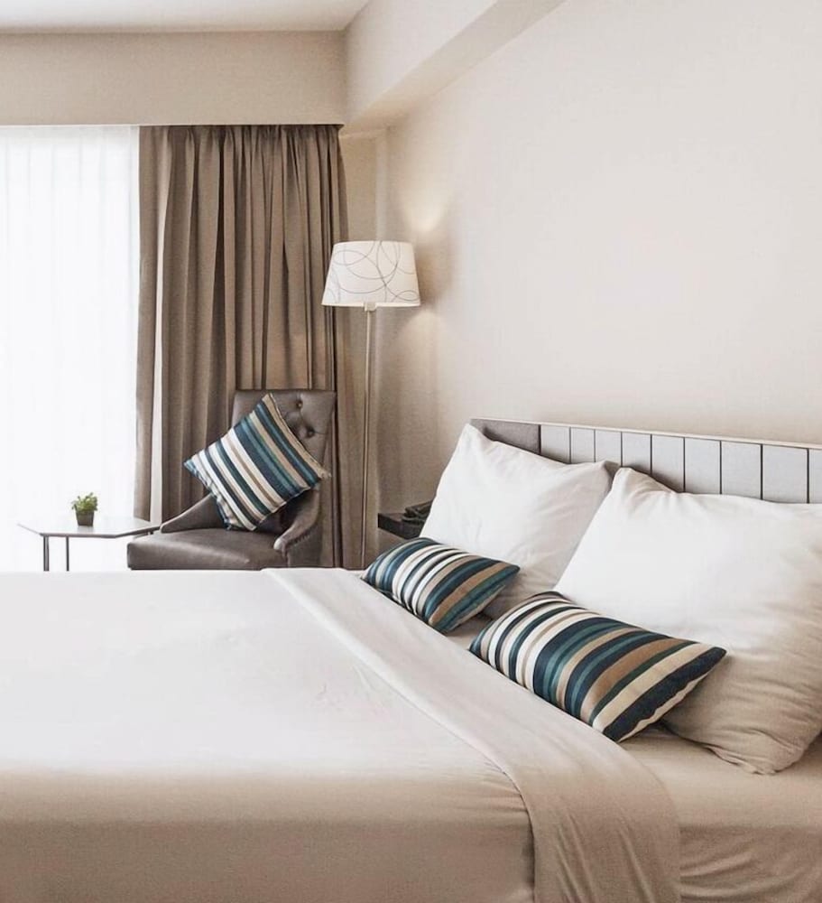 Samran Place Hotel 17/45