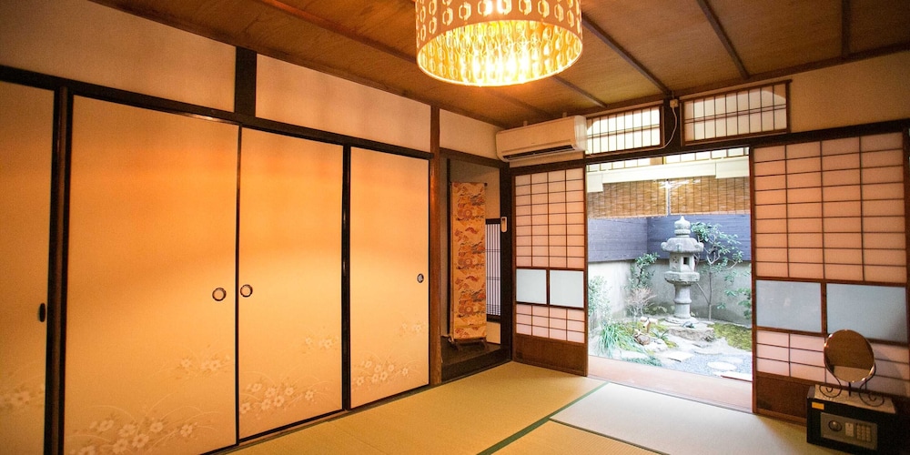Kyounoyado Hana Nishijin (ex Guesthouse Hana) 42/50