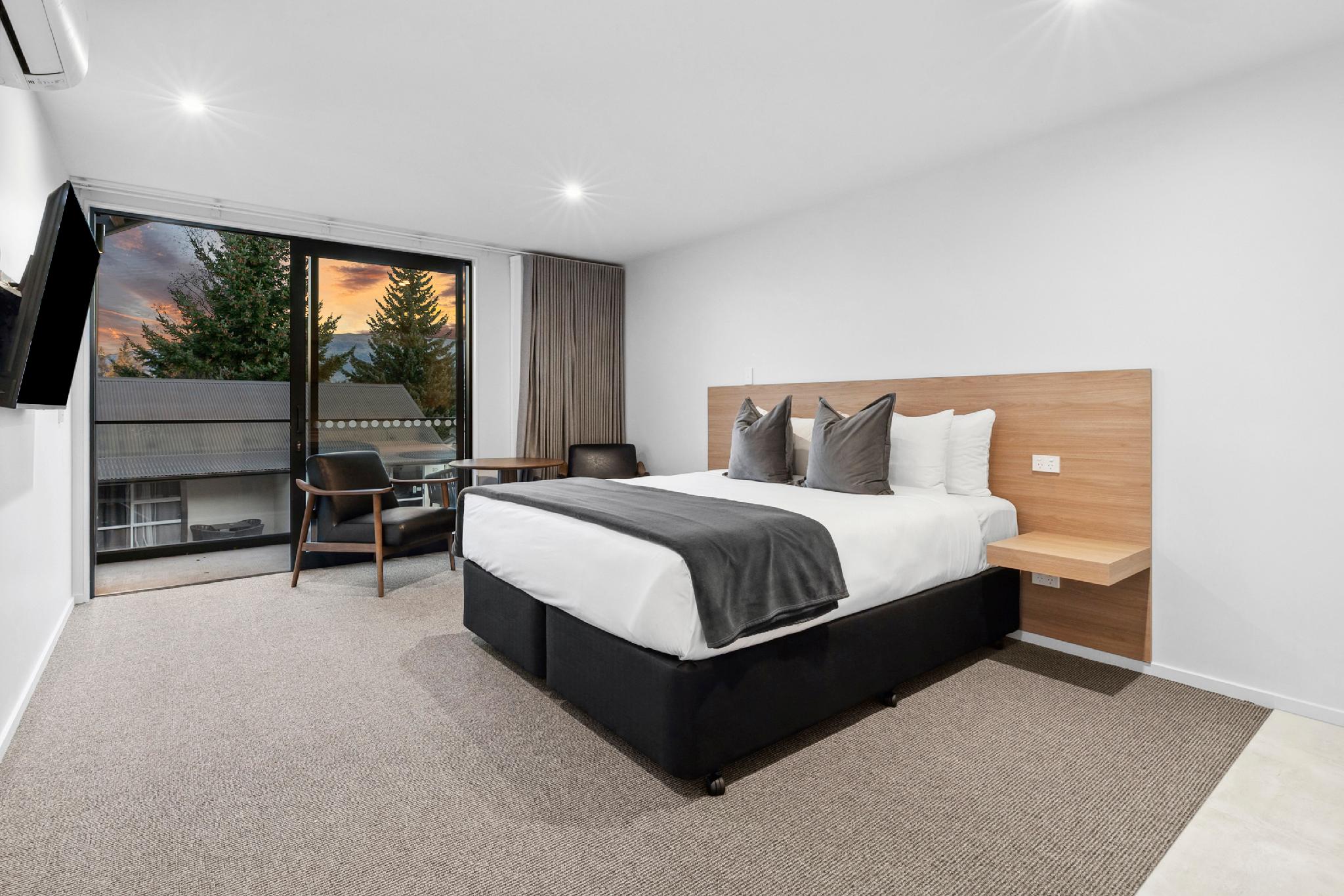 Premium, Studio, King Bed