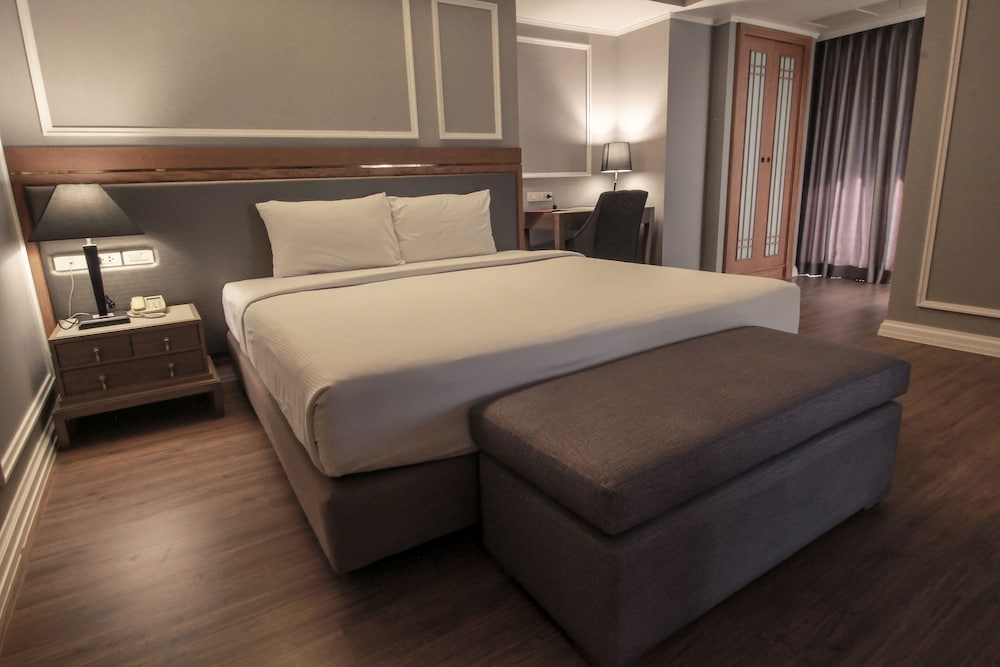 Hope Land Hotel Sukhumvit 24 22/54