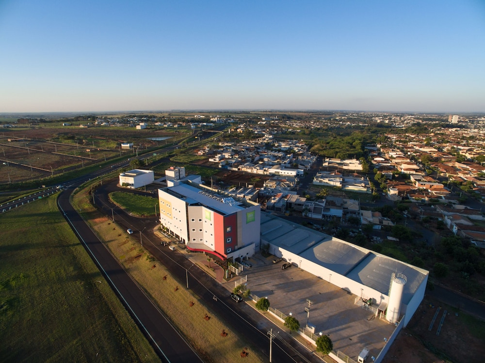 Ibis Styles Birigui 42/47