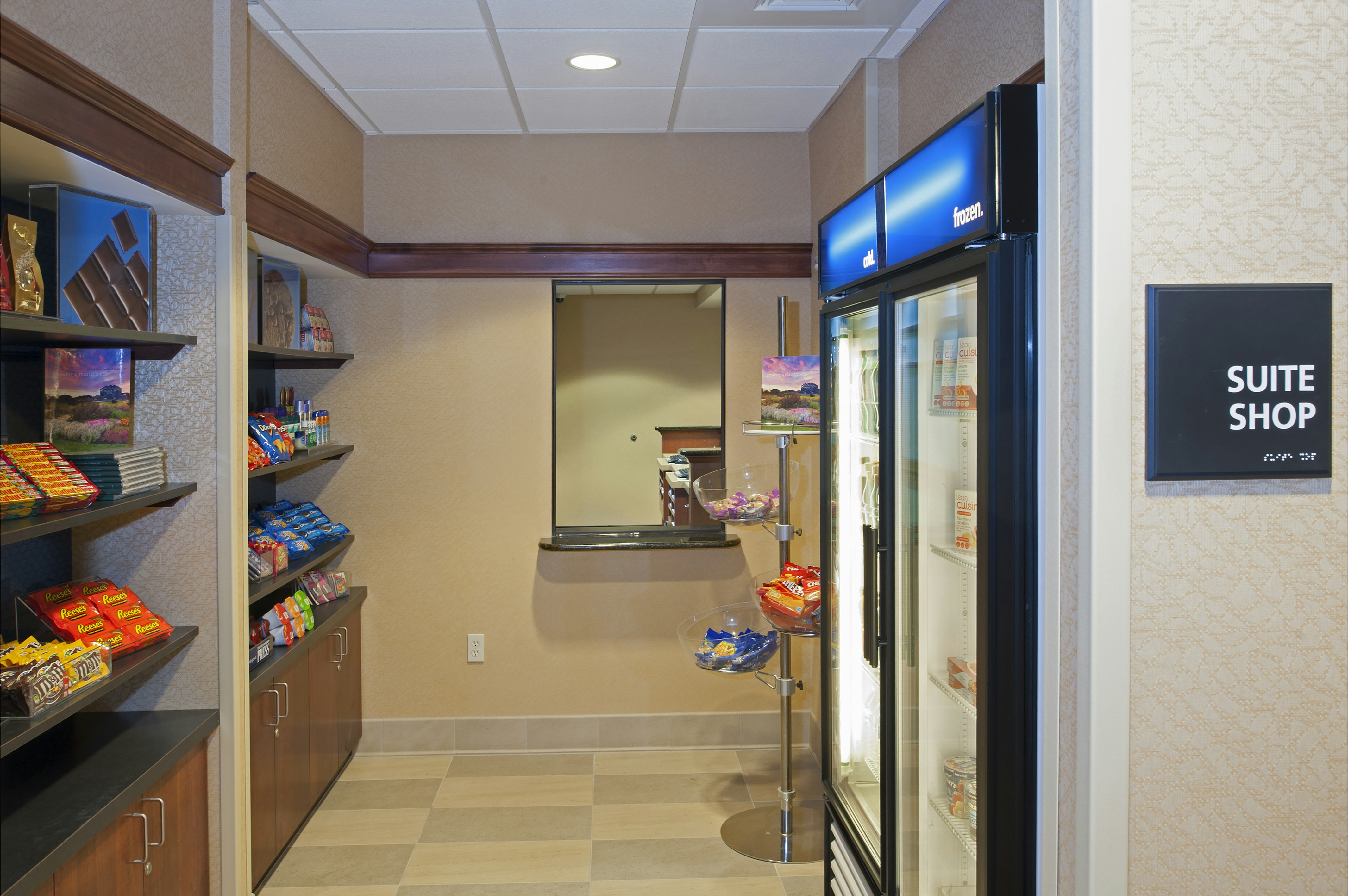 Hampton Inn & Suites Grand Rapids-Airport 28th St photo5