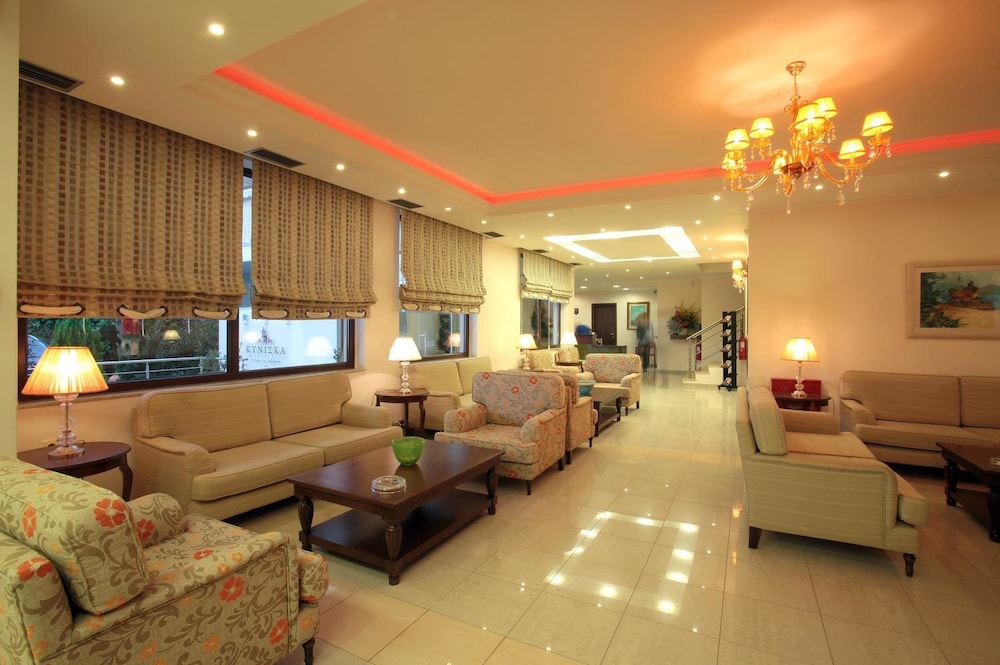 KYNISKA HOTEL 18/30