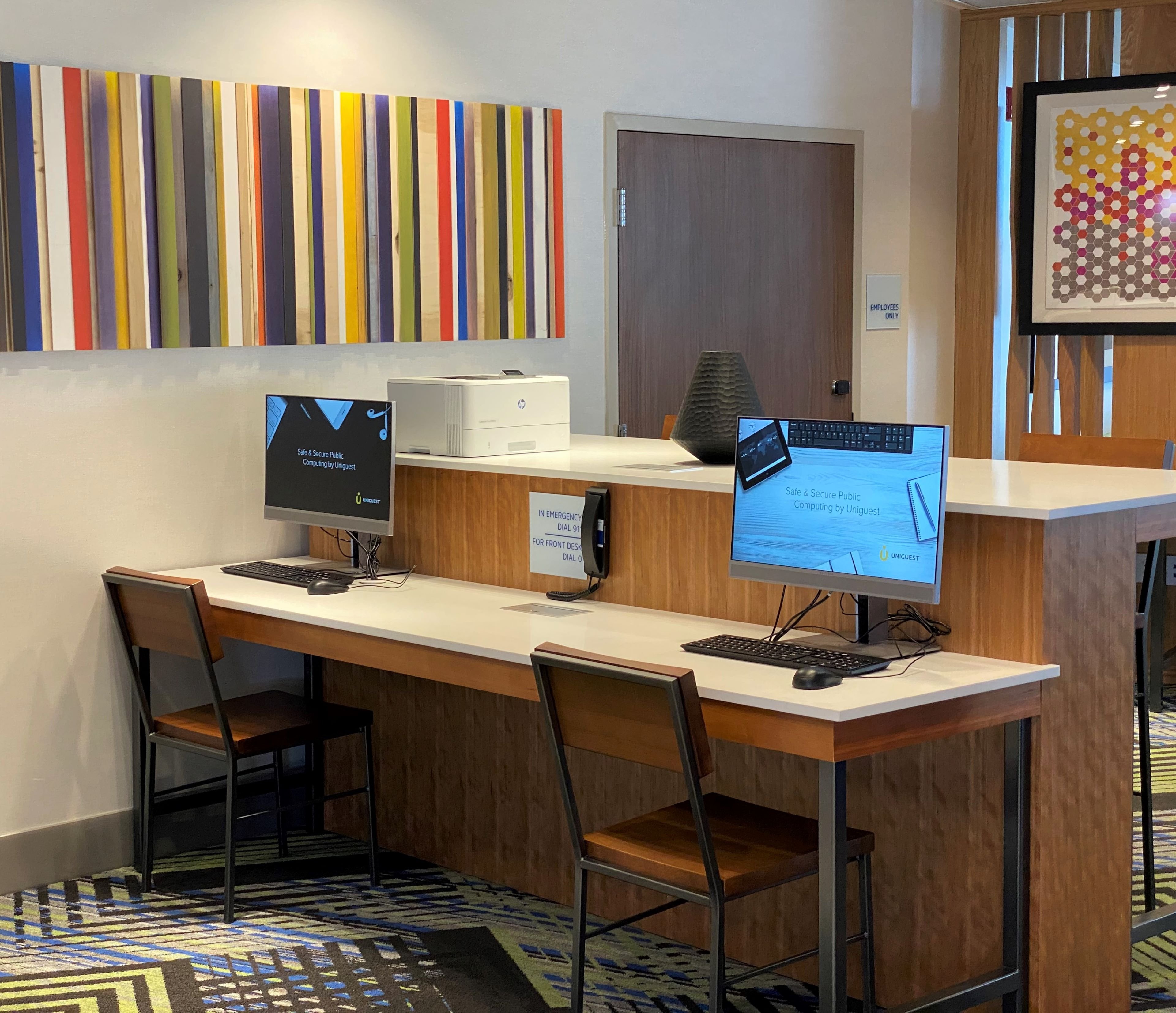 Holiday Inn Express Suites Aurora 69/77
