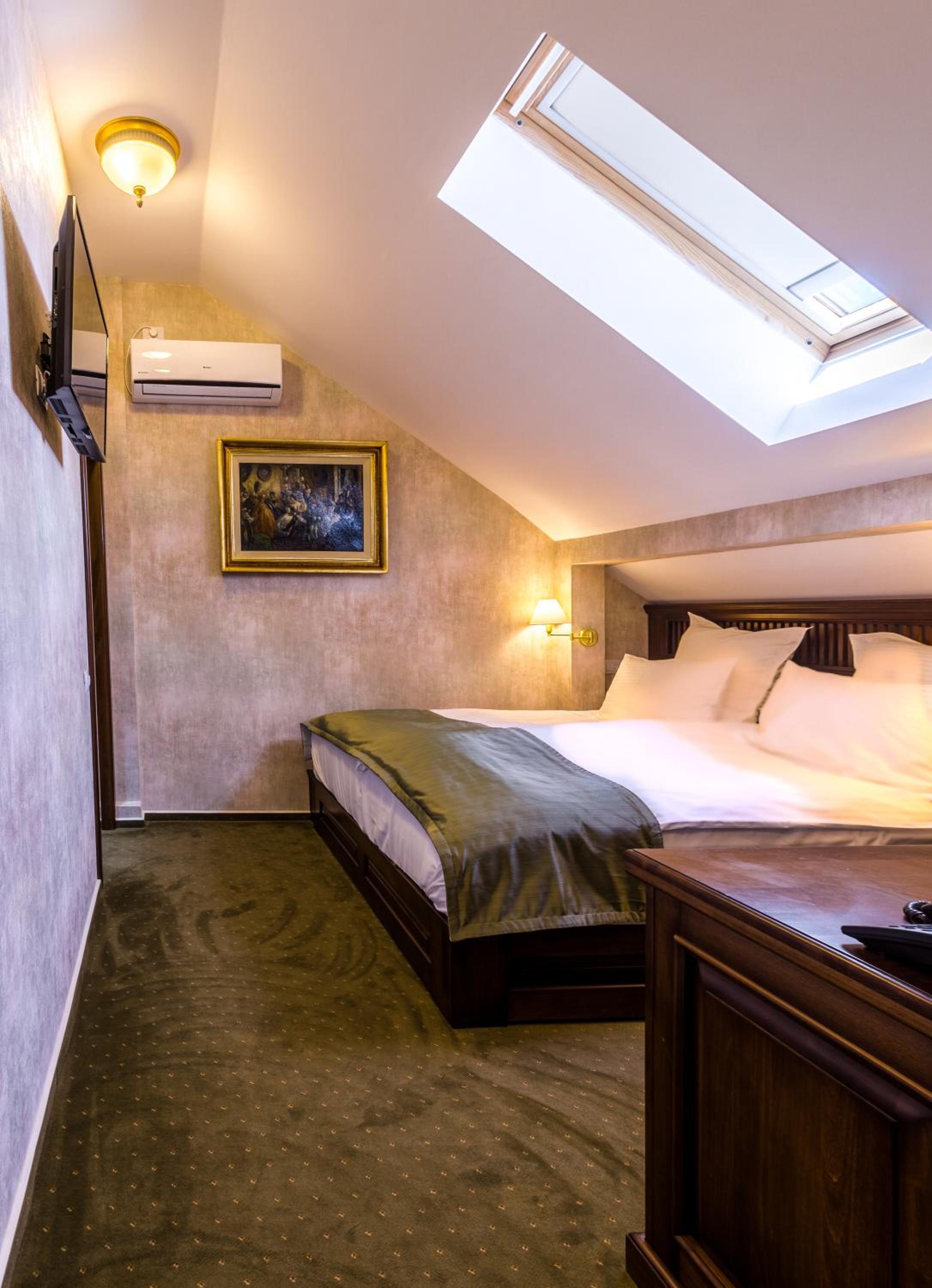 Standard, Double Bed, Attic