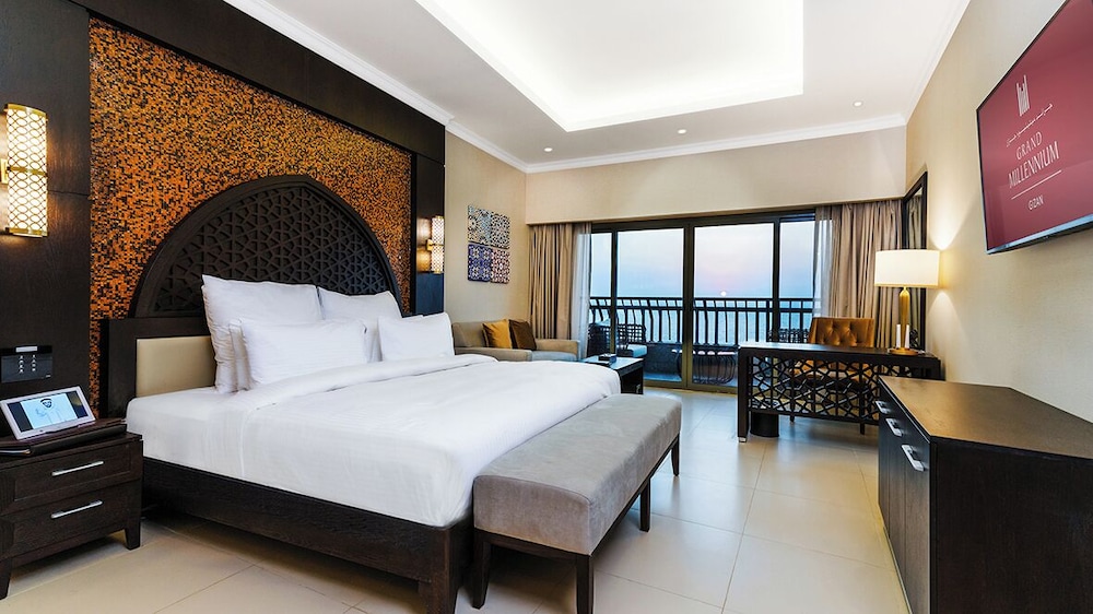 Accessible Room with One King Bed CM