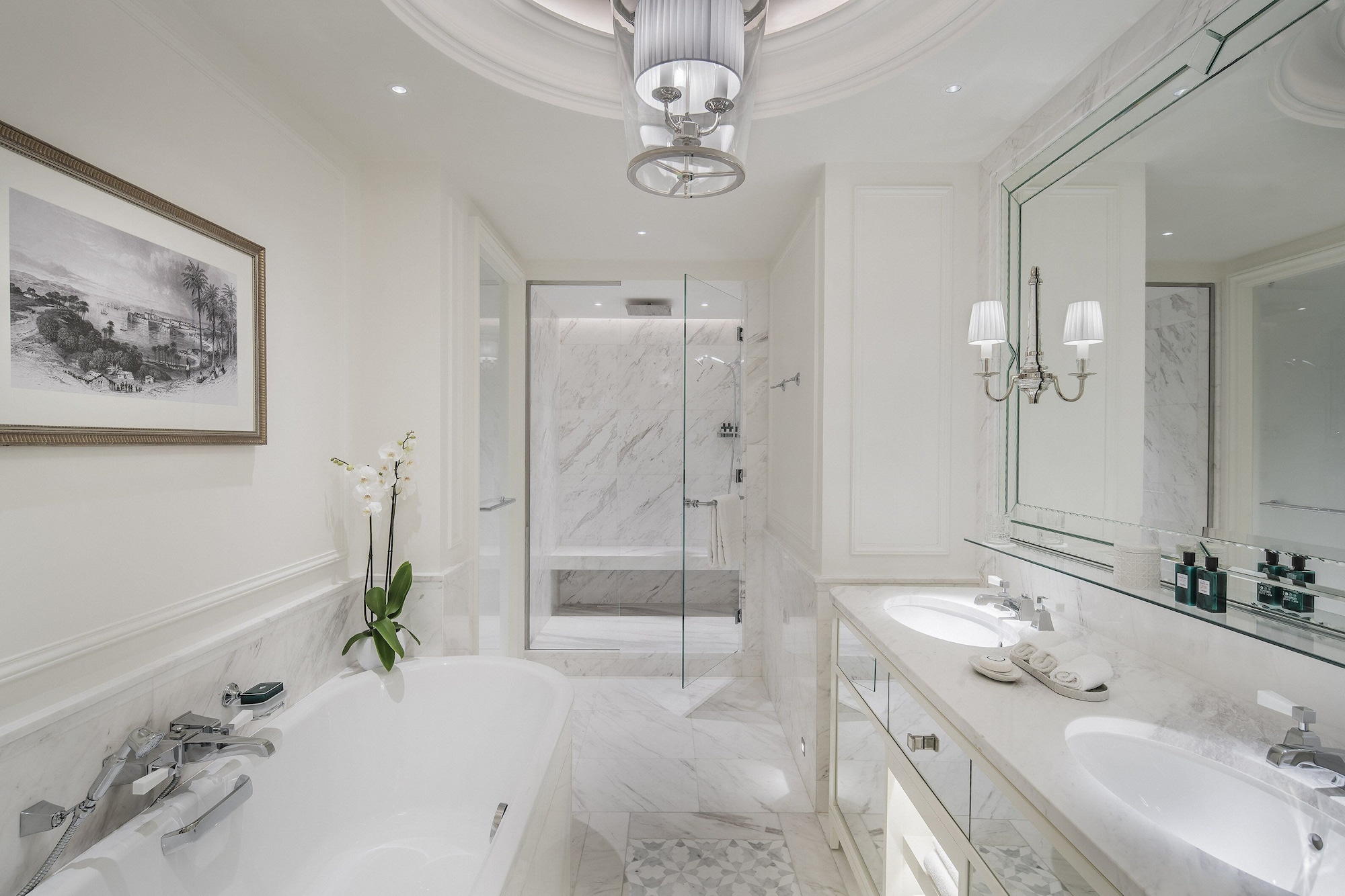 FOUR SEASONS, EXECUTIVE, SUITE, KING BED