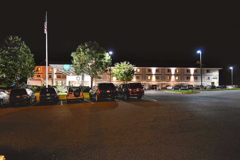 Days Inn by Wyndham Penn State 41/50