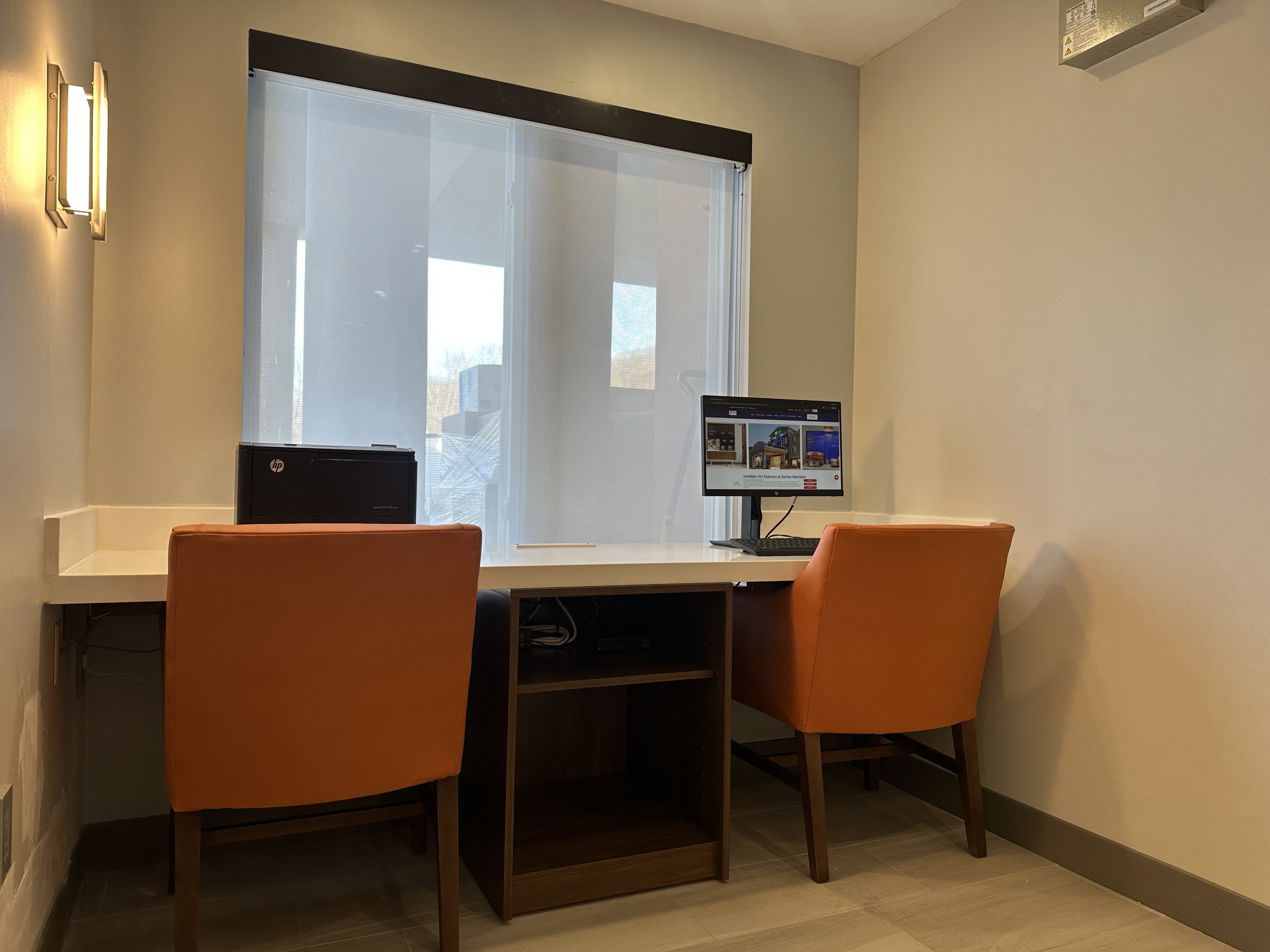 Holiday Inn Express Hotel Suites Meriden 43/50