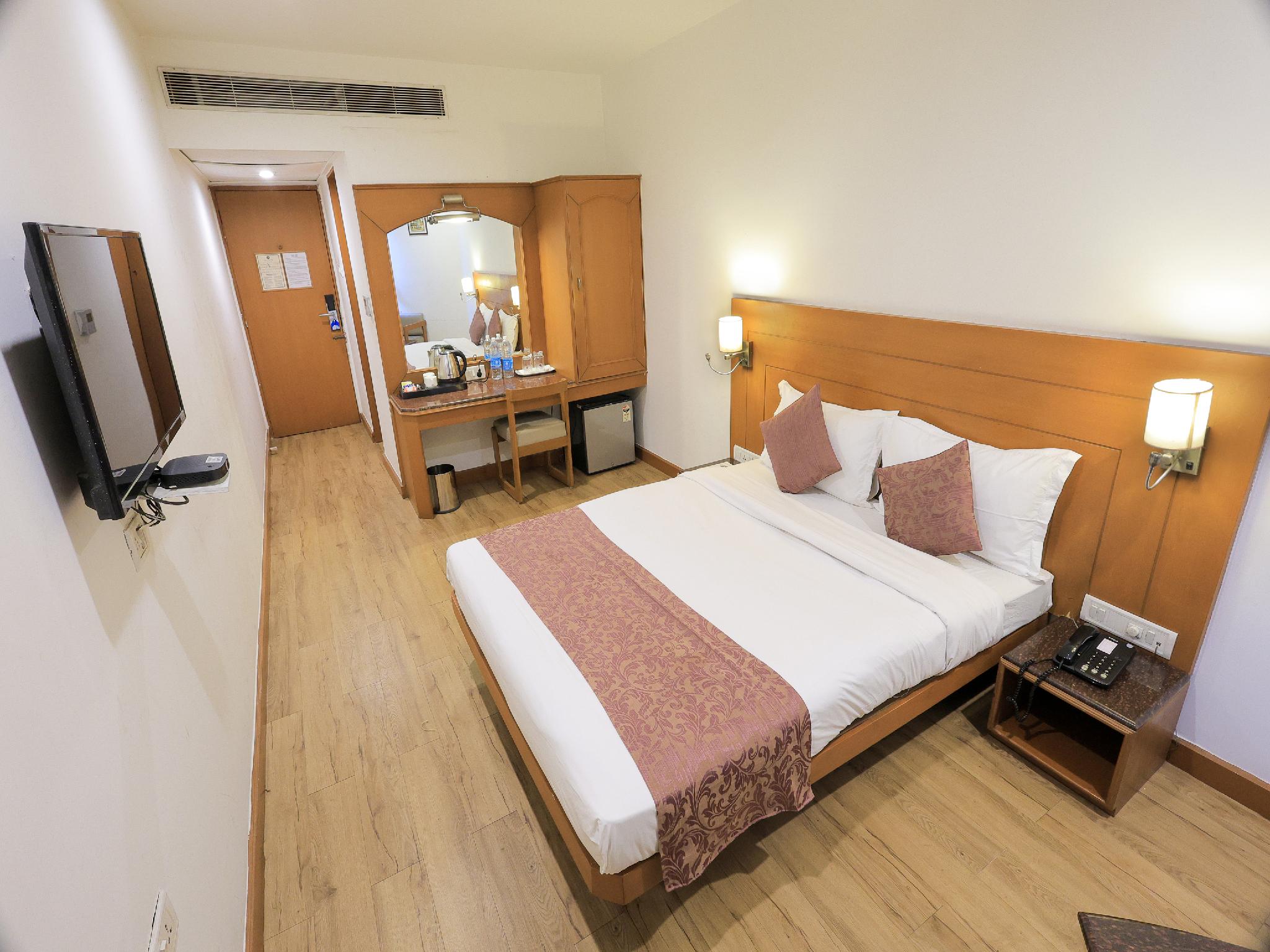 Deluxe, Double Bed