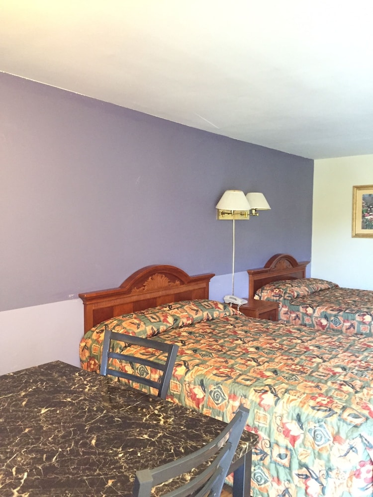 Fullerton Inn 25/53