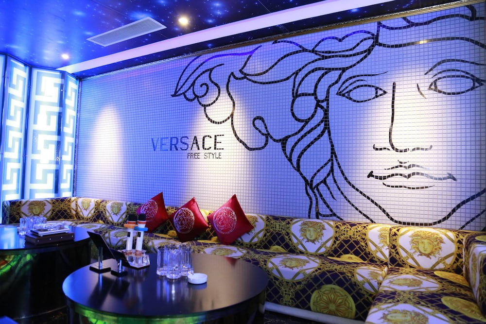 Hoang Trieu Hotel 33/49
