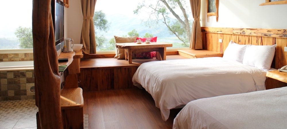 Gallery, Quadruple, 2 Double Beds 2/2