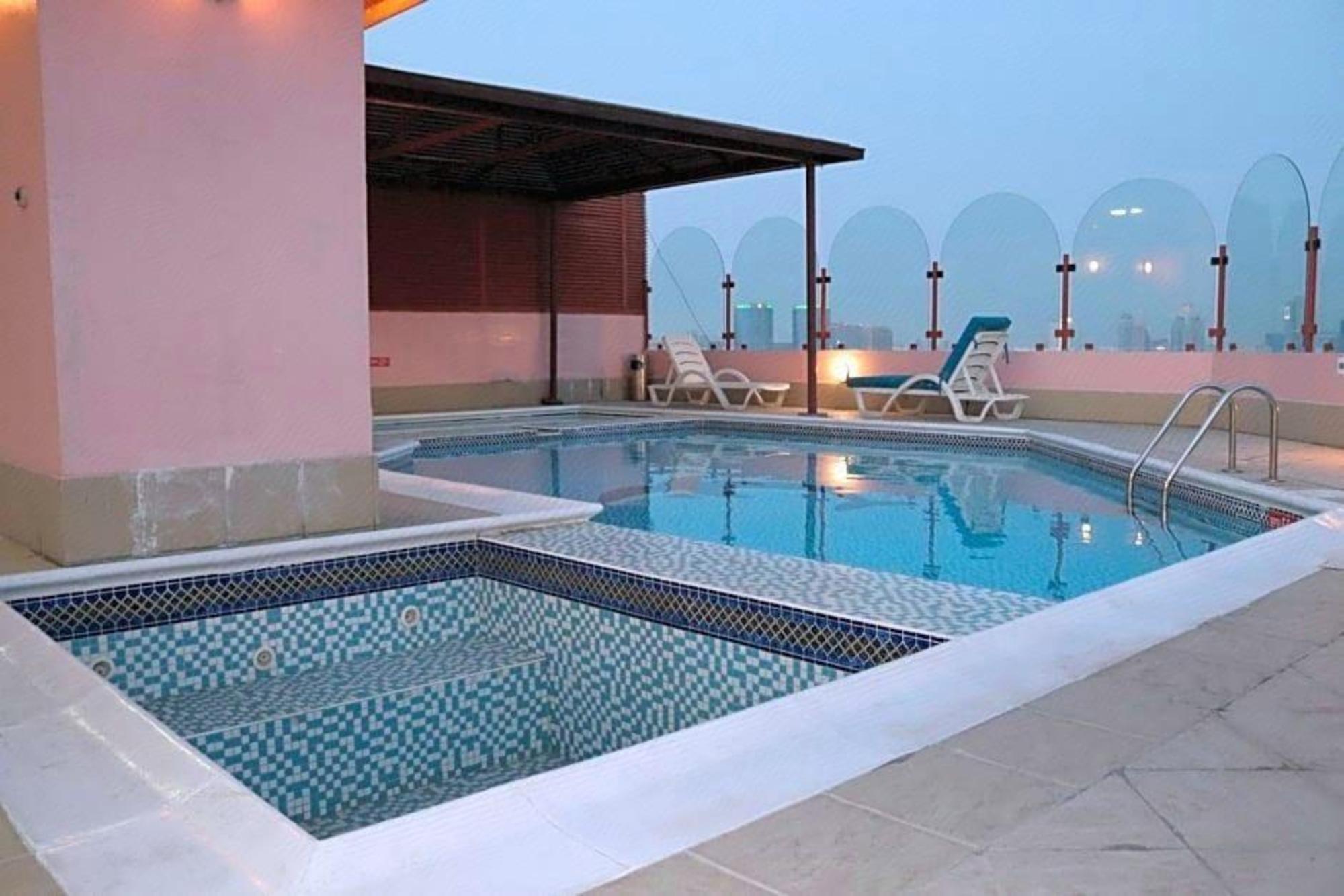 swimming pool spa