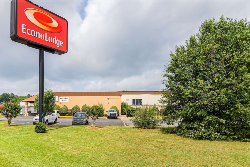 Econo Lodge Jacksonville near Little Rock Air Force Base 2/38