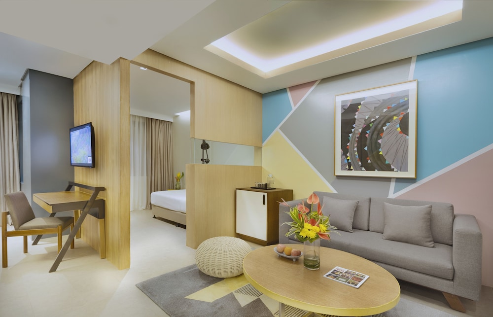 Summit Galleria Cebu 55/74