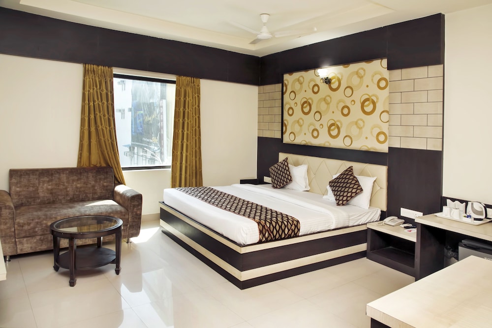 Hotel Ganges Grand 12/42