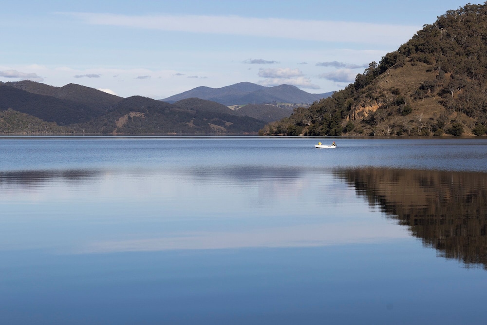 Reflections Holiday Parks Burrinjuck Waters 52/56