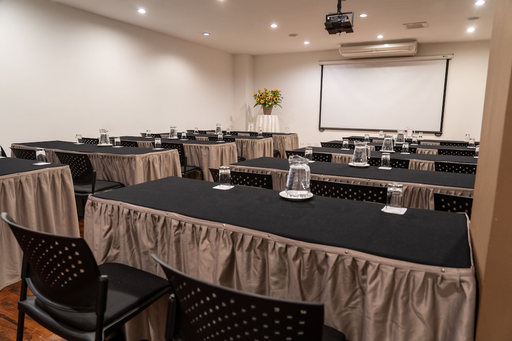 Jose Antonio Cusco Hotel 43/50
