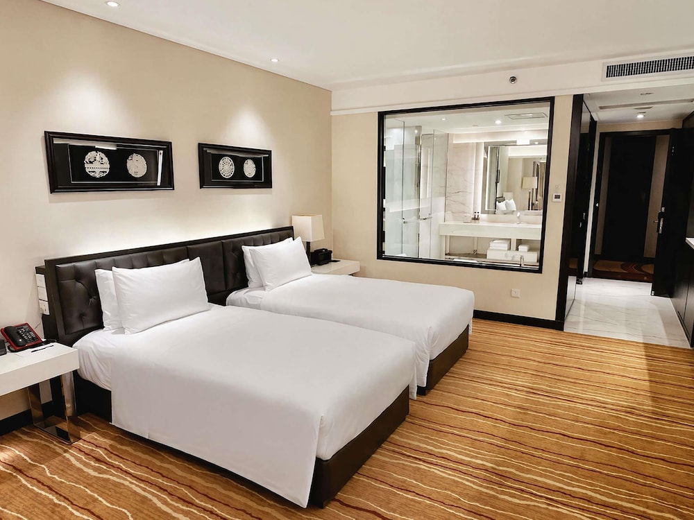 PULLMAN GUIYANG 28/74