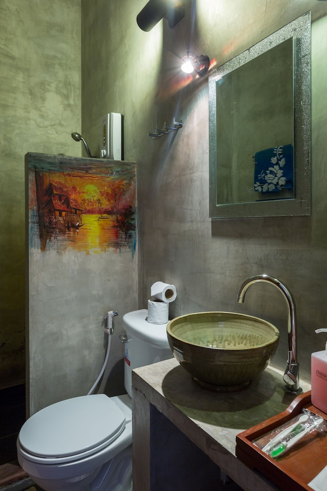 Le Tigre Hotel 48/48