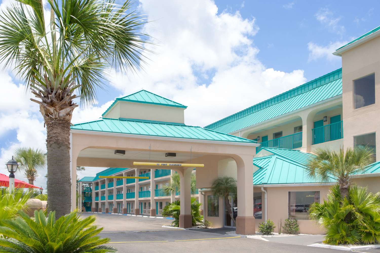 Days Inn by Wyndham Gulfport 1/8