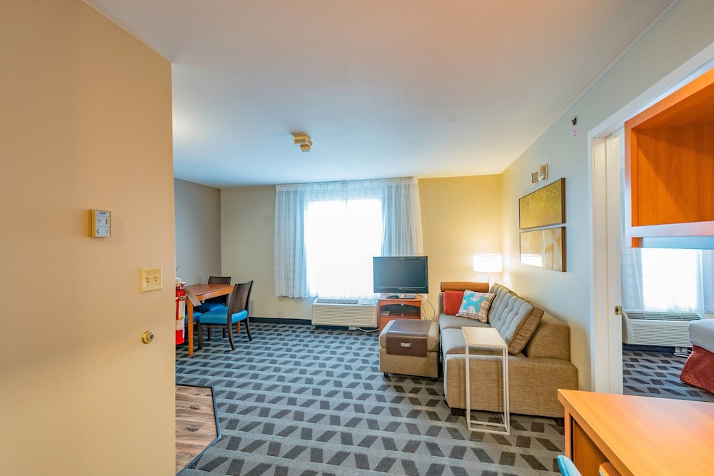 TownePlace Suites Cleveland Streetsboro 19/33